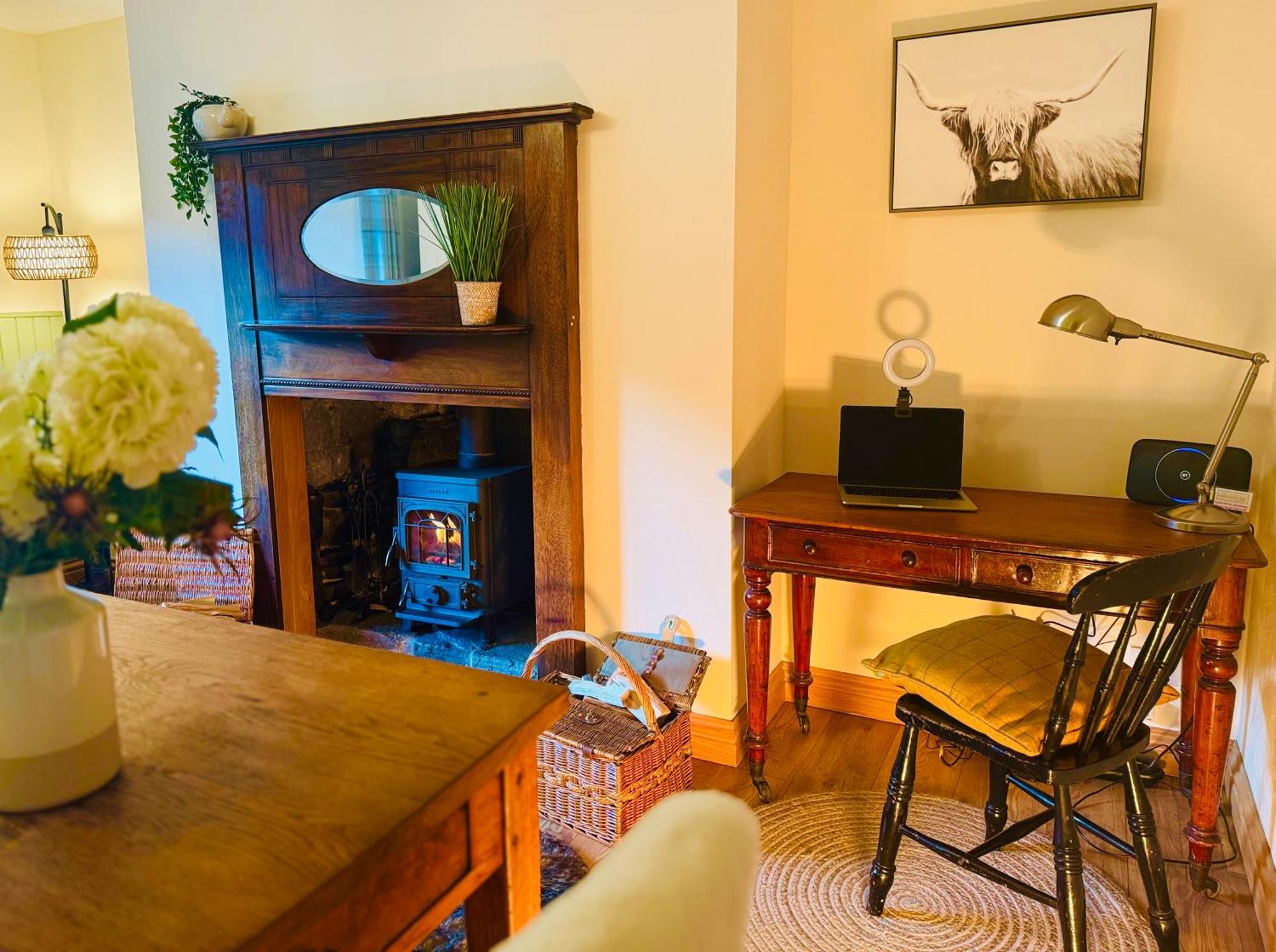 גארב Rosemount Cottage Two - Highland Cottage מראה חיצוני תמונה