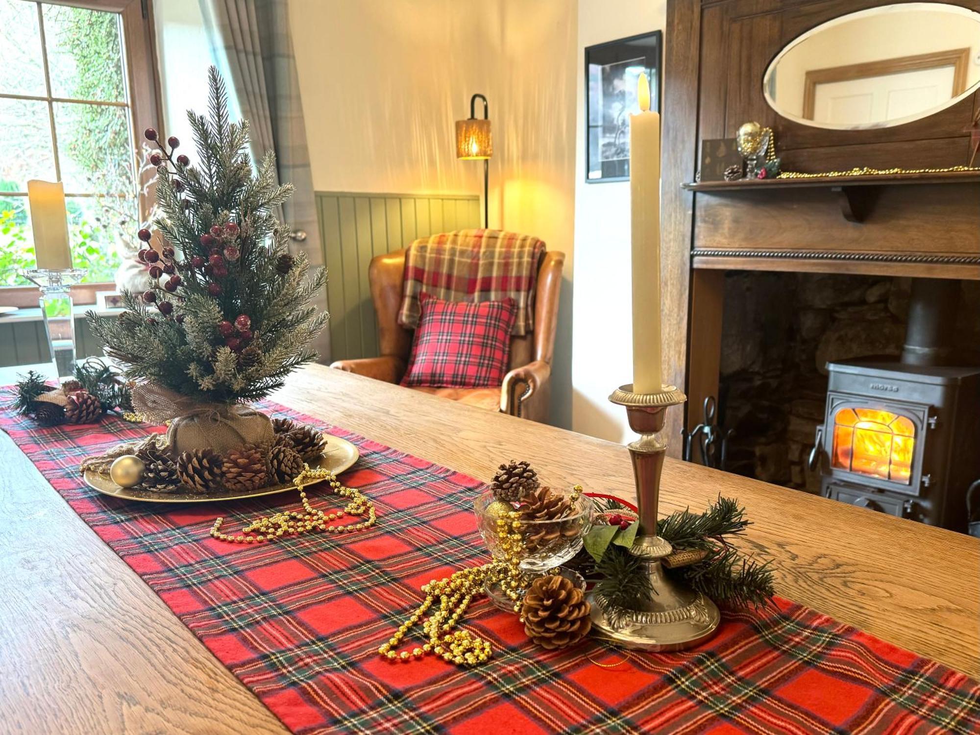 גארב Rosemount Cottage Two - Highland Cottage מראה חיצוני תמונה