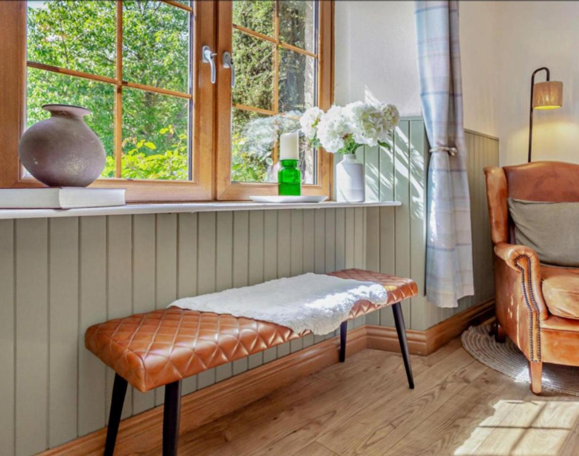 גארב Rosemount Cottage Two - Highland Cottage מראה חיצוני תמונה